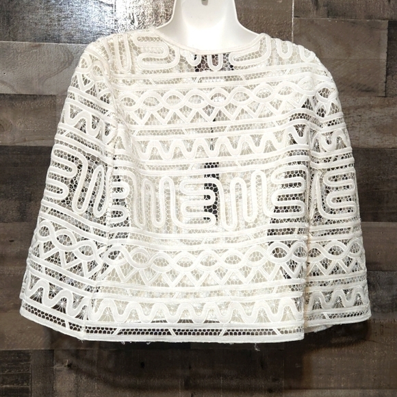 NEW BCBGMAXAZRIA EMBROIDEREDLACE & VELVET CROP CAPELETCAPE JACKET OFF WHITE - Picture 6 of 9